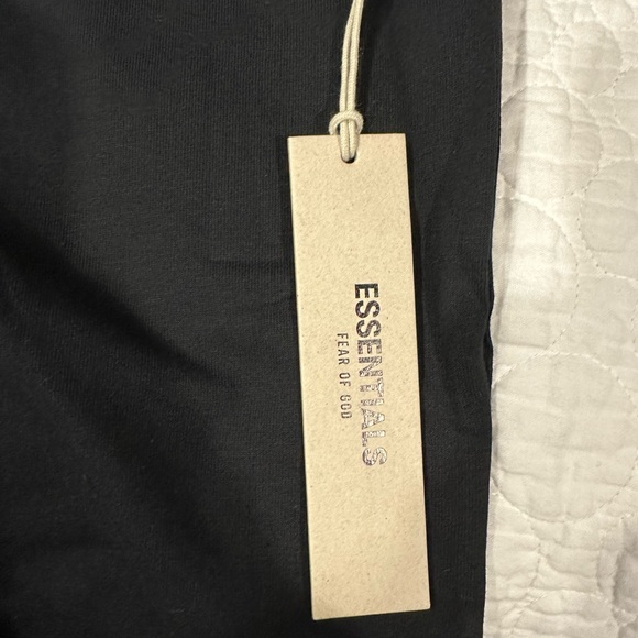 ESSENTIALS T-shirt - Picture 6 of 8